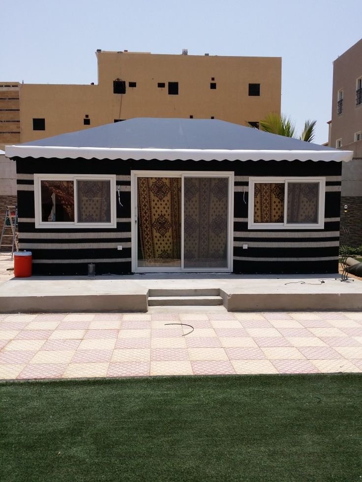 تغيير وتلبيس قماش المظلات والبرجولات وبيوت الشعر في حي الزايدي بجدة