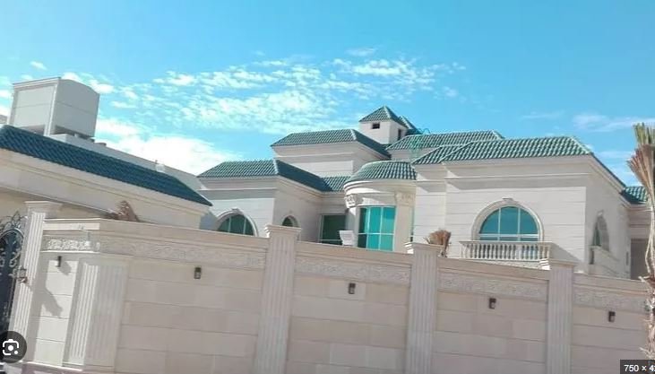 برجولات وجلسات خارجية في حي البيحيرات بجدة