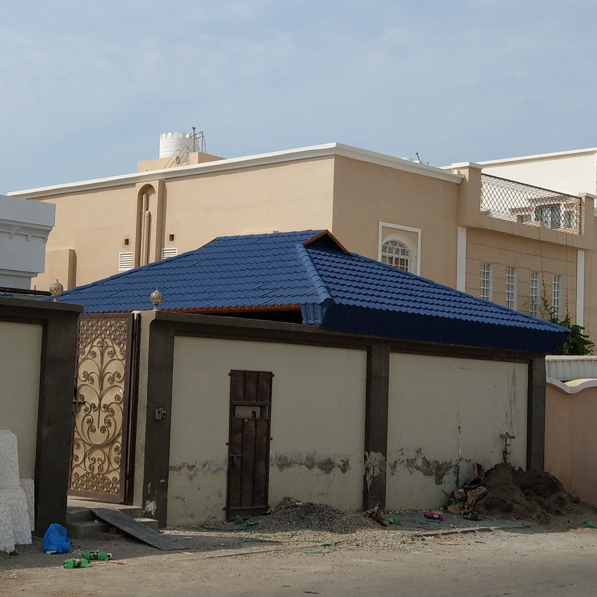 مظلات المداخل في حي البيبان بجدة